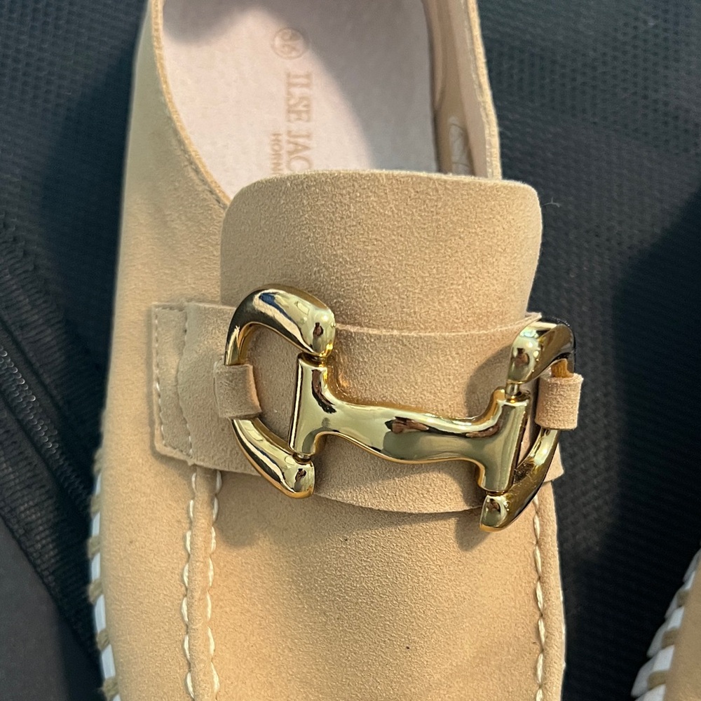 Ilse Jacobsen Tan Loafers with Gold Accent - Picture 4 of 4